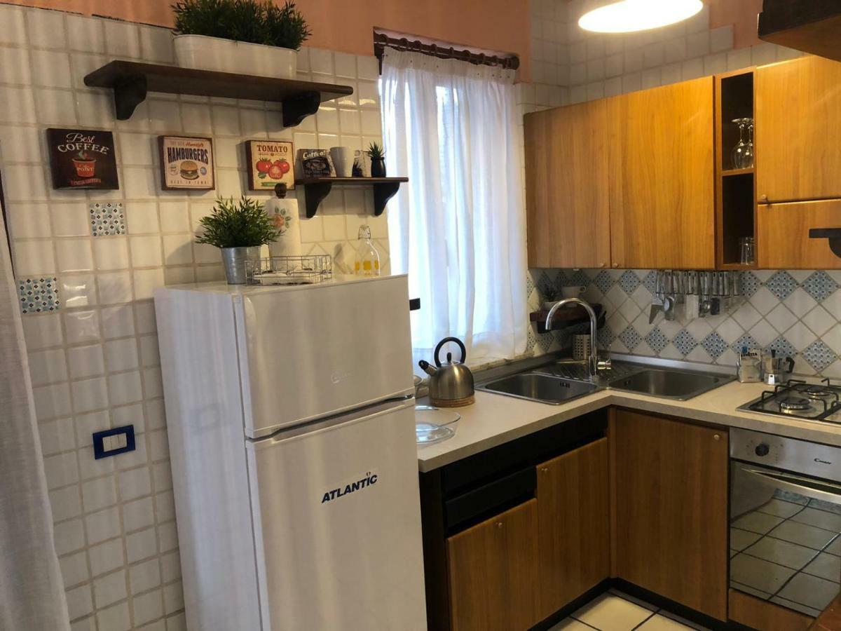 Chloe'S Apartment Ачиреале Екстериор снимка